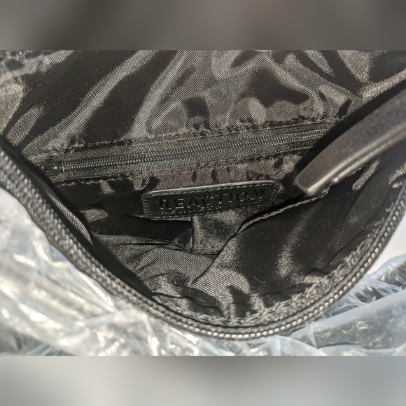 Kenneth Cole Black Crossbody Bag W/RFID - Picture 6 of 6